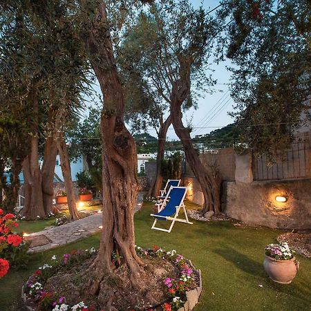 Relais Villa Bismarck - กาปรี ภายนอก รูปภาพ