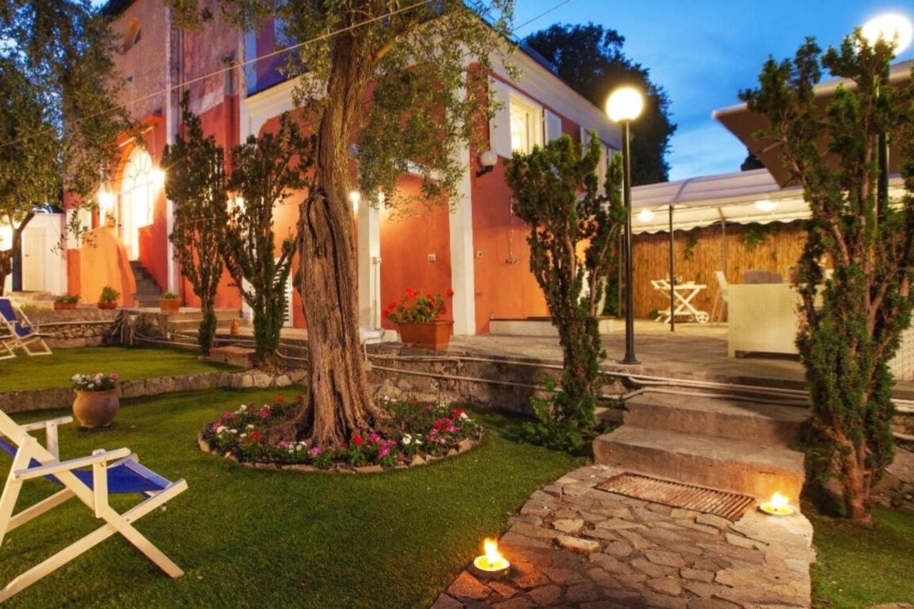 Relais Villa Bismarck - กาปรี ภายนอก รูปภาพ